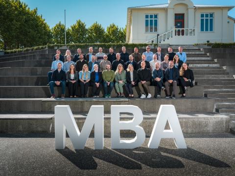 MBA árgangur 2027